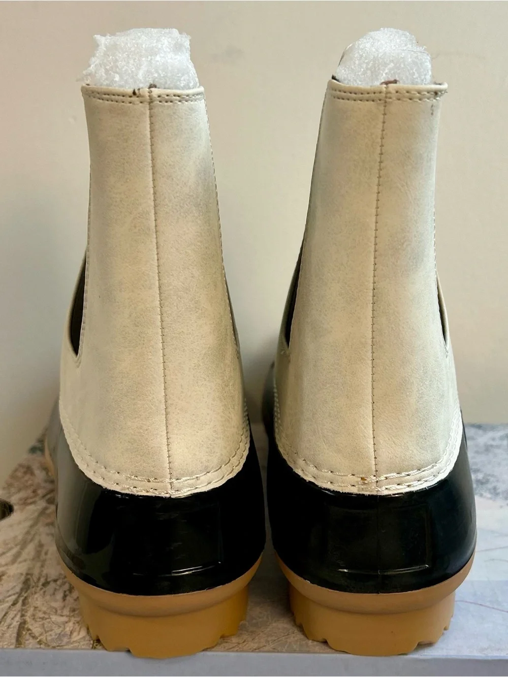 New Kathemoi Womens Black and Ivory Waterproof Slip On Duck Boots / Size 8